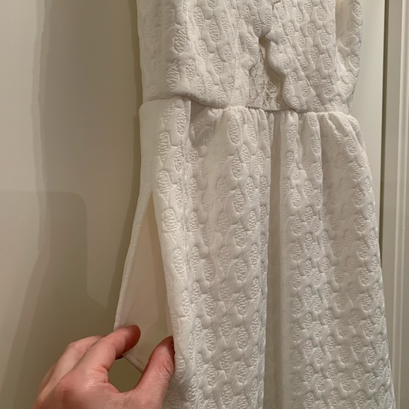 🌸Dalia White Scalloped Dress with Pockets 🌸 - Picture 16 of 16